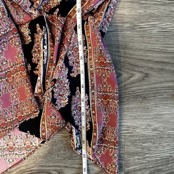 BCBGMAXAZRIA Long Sleeve Surplice Woven Top Size Small - Picture 6 of 8